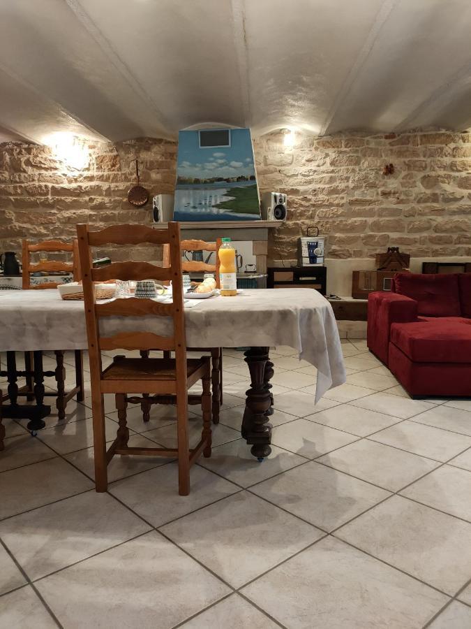 La Ferme Du Grand Faubourg Bed & Breakfast Pont-de-Vaux Luaran gambar