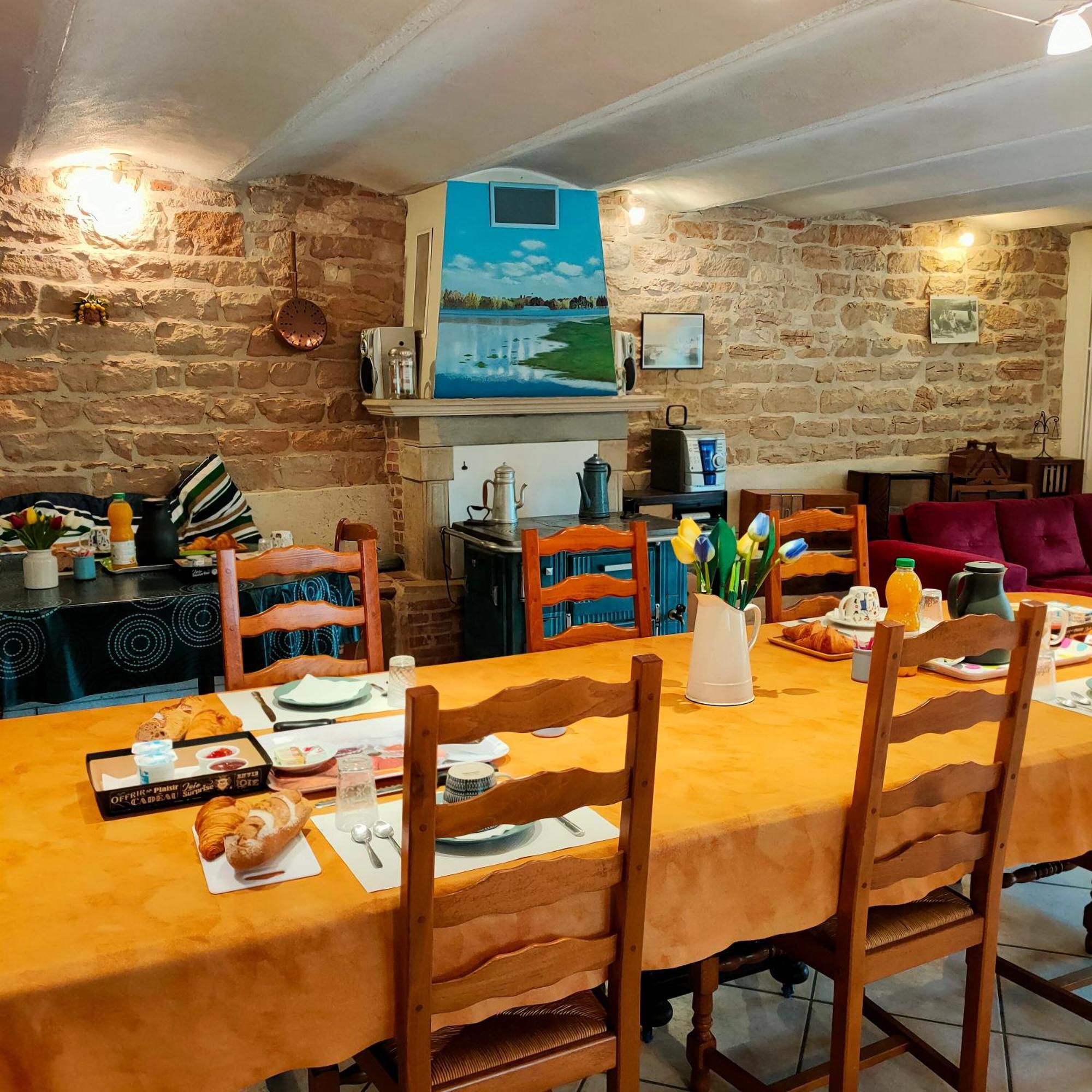 La Ferme Du Grand Faubourg Bed & Breakfast Pont-de-Vaux Luaran gambar