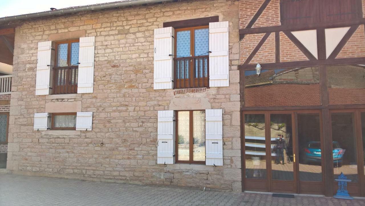 La Ferme Du Grand Faubourg Bed & Breakfast Pont-de-Vaux Luaran gambar