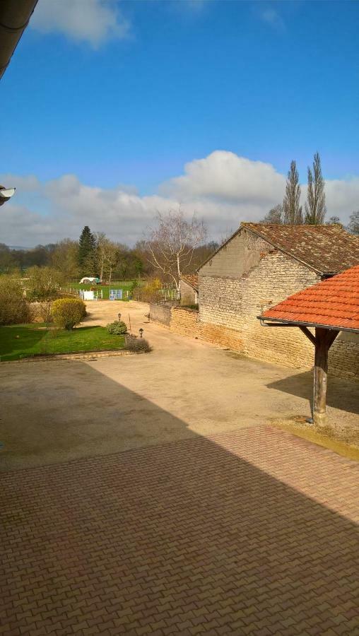 La Ferme Du Grand Faubourg Bed & Breakfast Pont-de-Vaux Luaran gambar